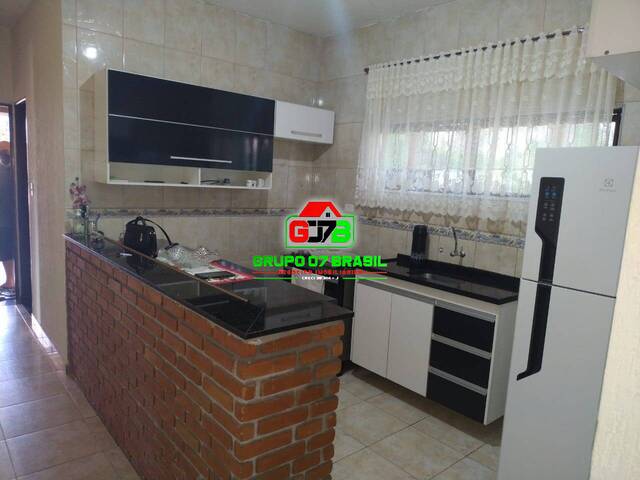 Casa para Venda em São José dos Campos - 3