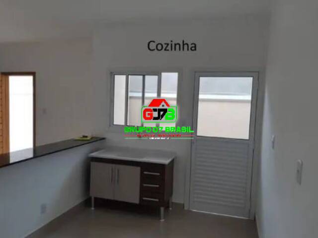 Casa para Venda em São José dos Campos - 4