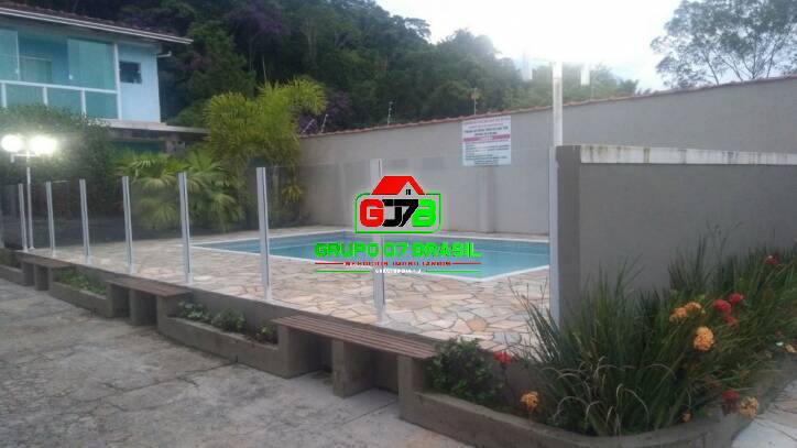 Casa de Condomínio à venda com 3 quartos, 200m² - Foto 2