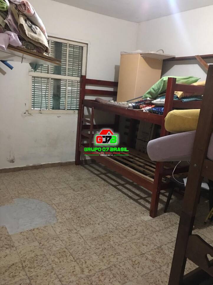 Casa à venda com 2 quartos, 300m² - Foto 4