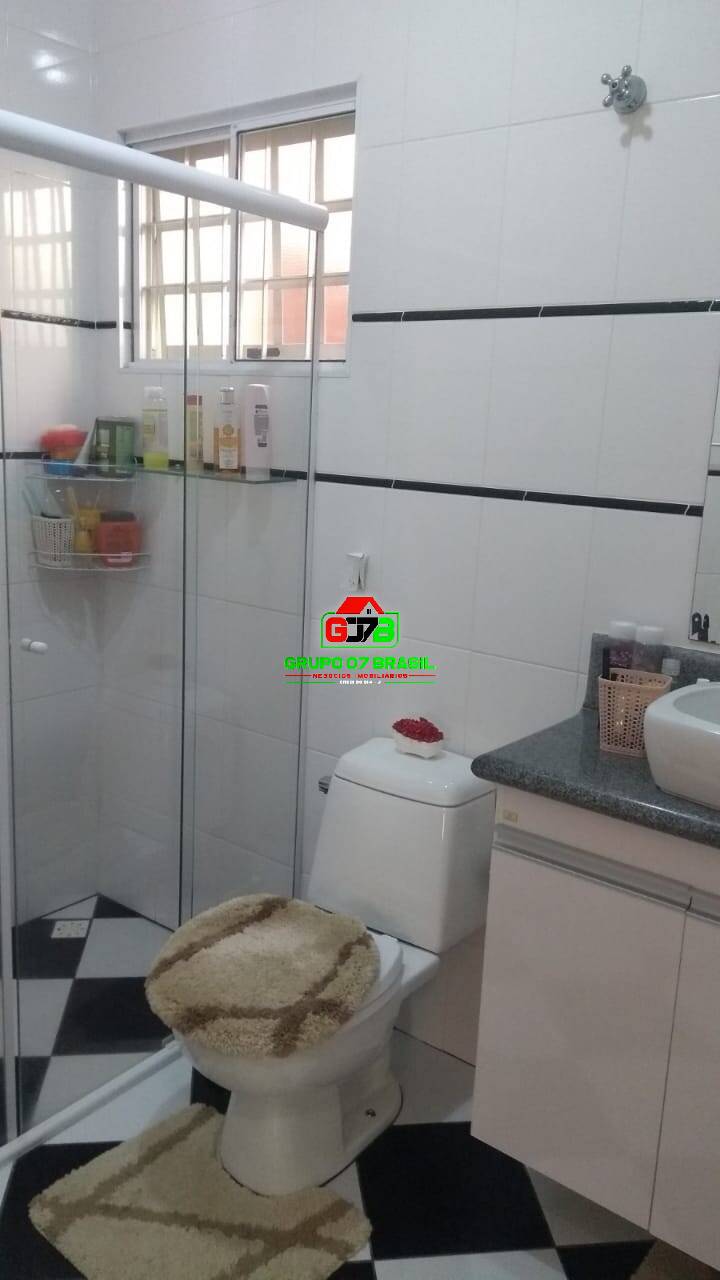 Casa à venda com 3 quartos, 260m² - Foto 16