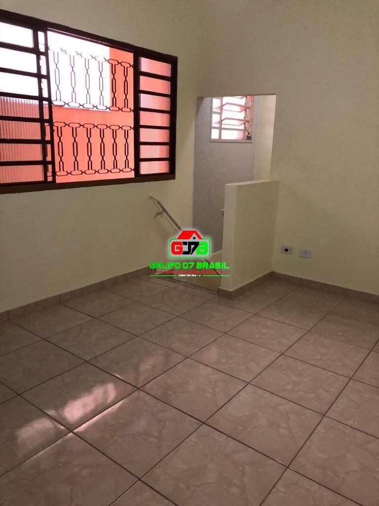 Casa à venda com 2 quartos, 80m² - Foto 25