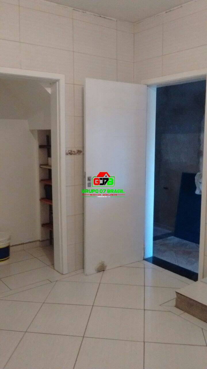 Casa à venda com 3 quartos, 175m² - Foto 11