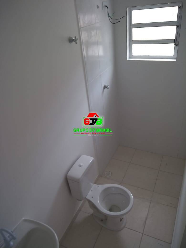 Casa à venda com 2 quartos, 62m² - Foto 14