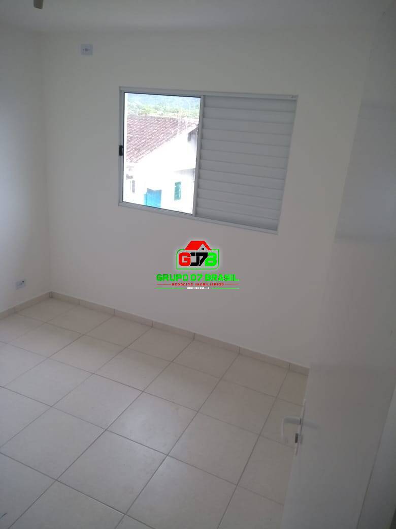 Casa à venda com 2 quartos, 62m² - Foto 13