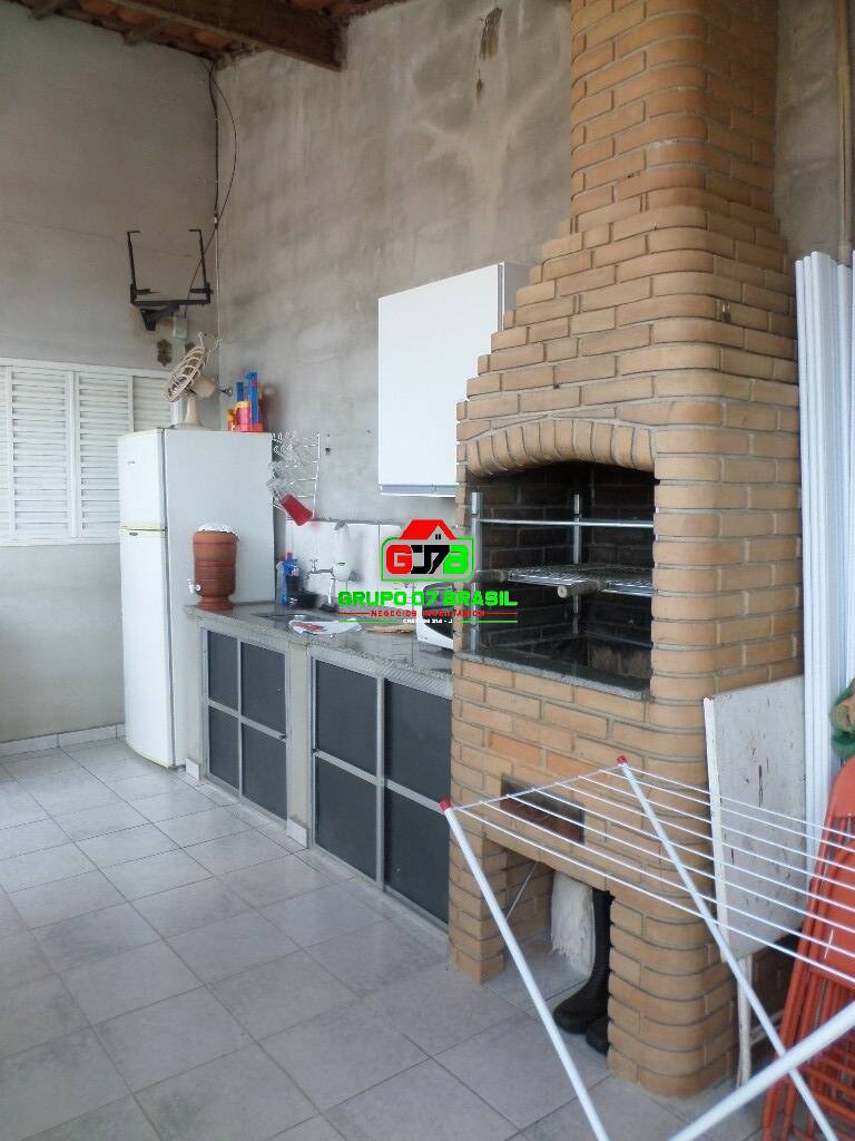 Casa à venda com 4 quartos, 150m² - Foto 17