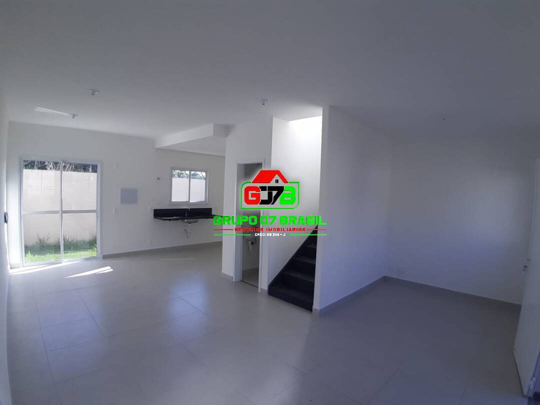 Casa à venda com 3 quartos, 90m² - Foto 12