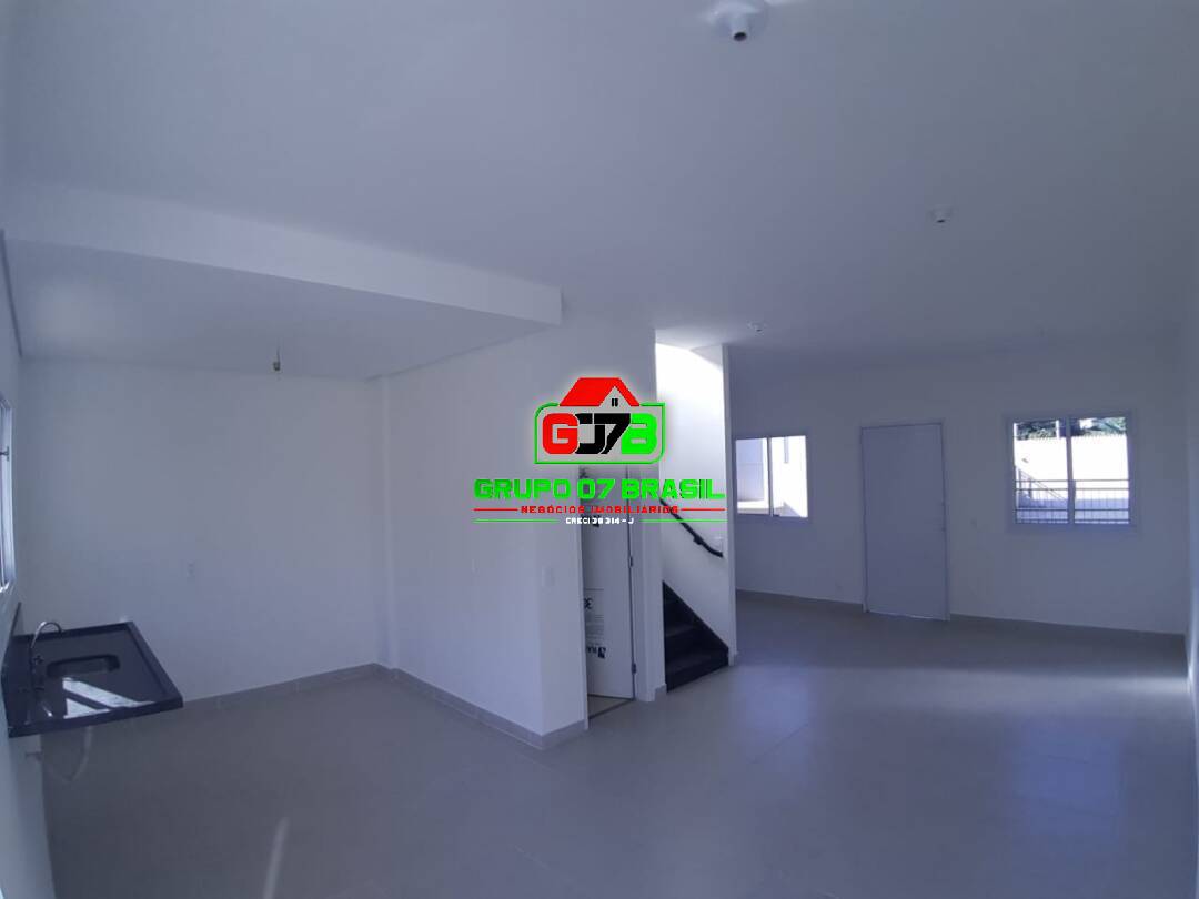 Casa à venda com 3 quartos, 90m² - Foto 14