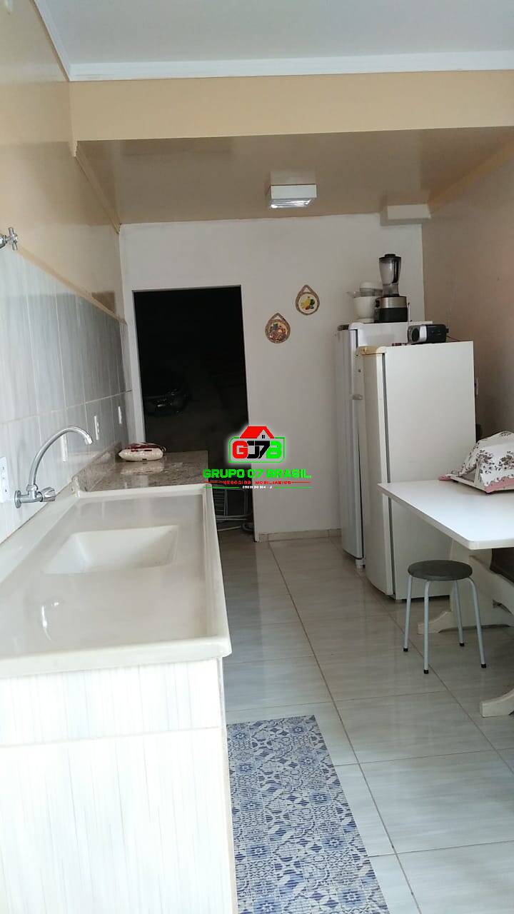 Casa à venda com 4 quartos, 150m² - Foto 23