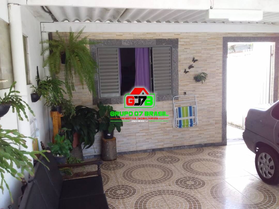 Casa à venda com 2 quartos, 150m² - Foto 2