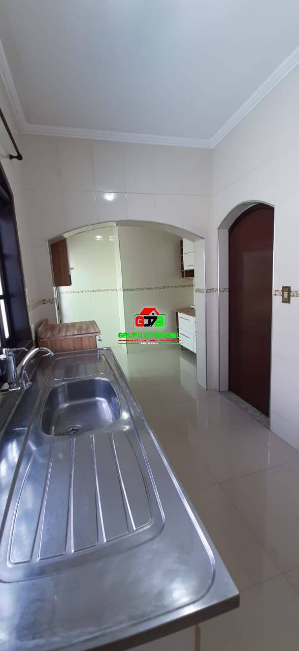 Sobrado à venda e aluguel com 3 quartos, 204m² - Foto 14