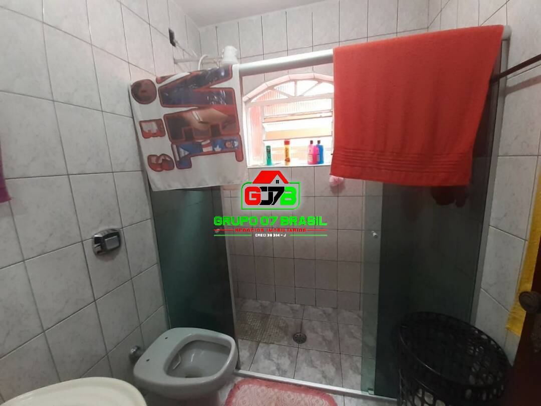 Sobrado à venda com 3 quartos, 200m² - Foto 4