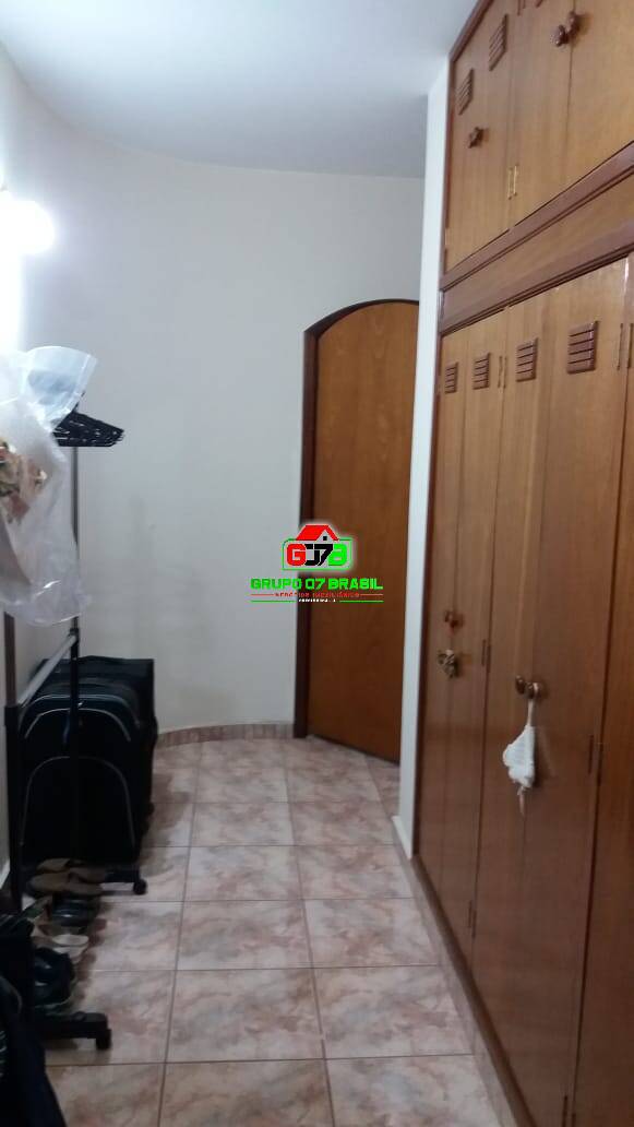 Sobrado à venda com 3 quartos, 250m² - Foto 13