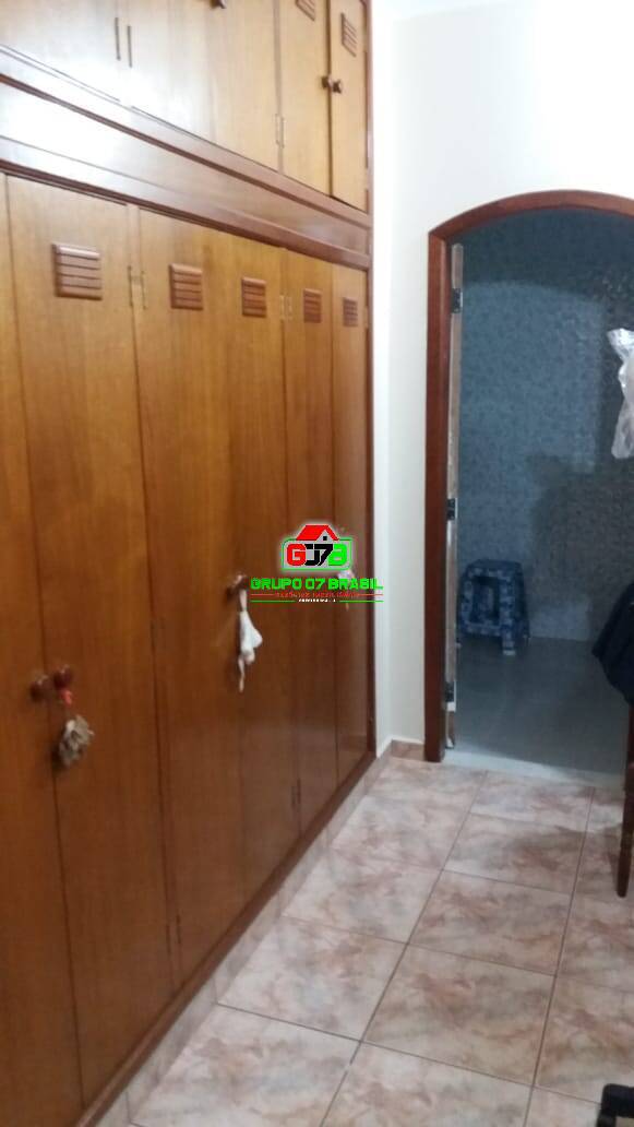 Sobrado à venda com 3 quartos, 250m² - Foto 11