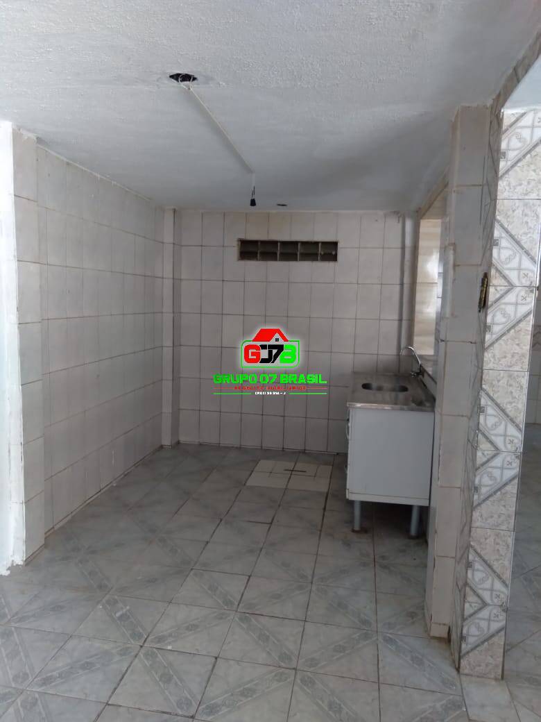 Sobrado à venda com 6 quartos, 200m² - Foto 39