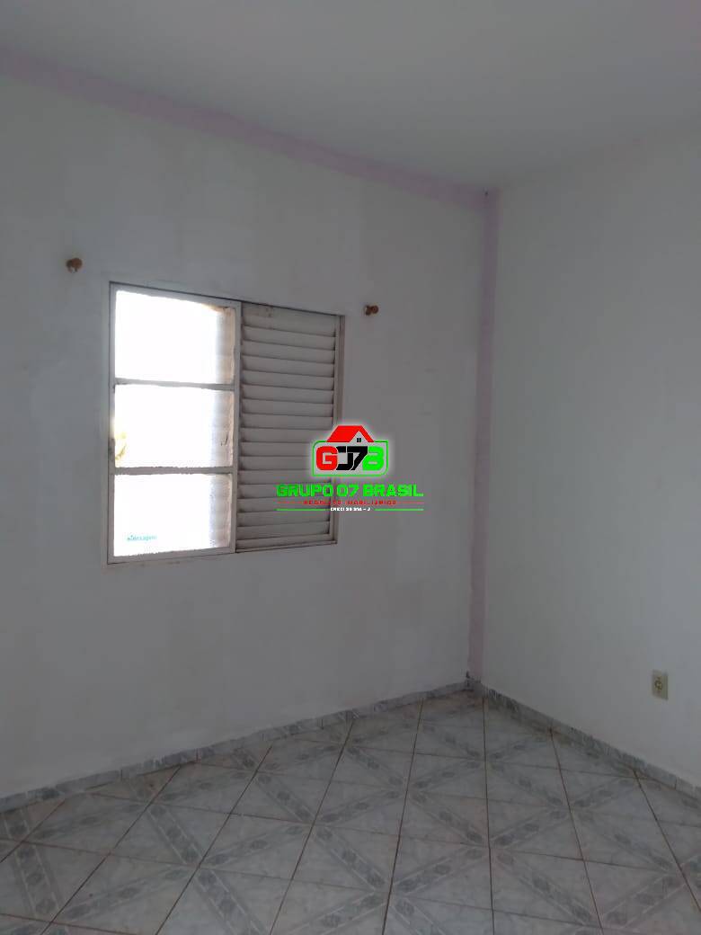 Sobrado à venda com 6 quartos, 200m² - Foto 46