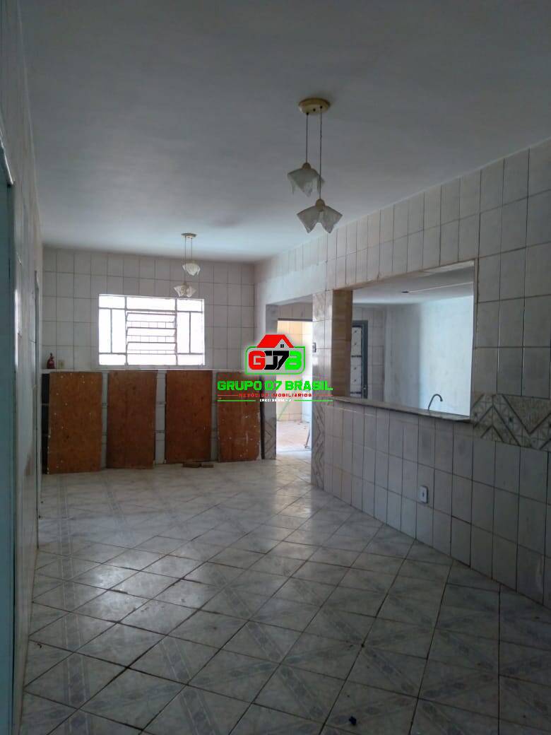 Sobrado à venda com 6 quartos, 200m² - Foto 45