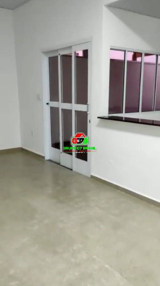 Casa à venda com 3 quartos, 175m² - Foto 2