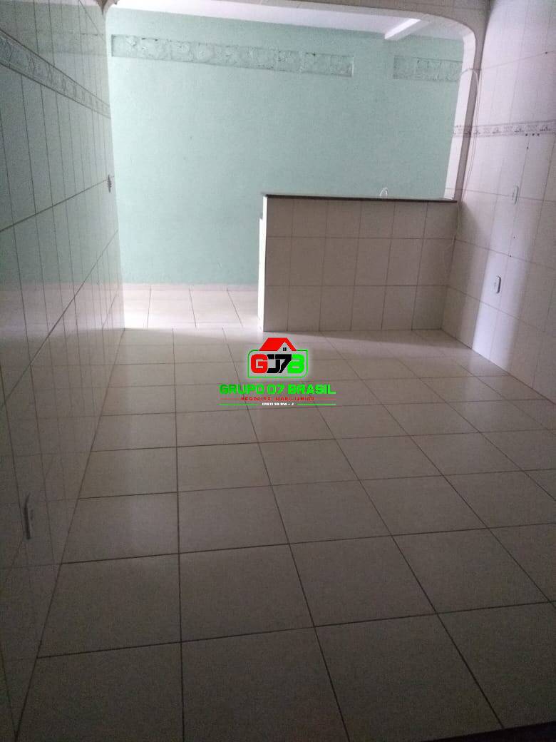 Sobrado à venda com 6 quartos, 168m² - Foto 5