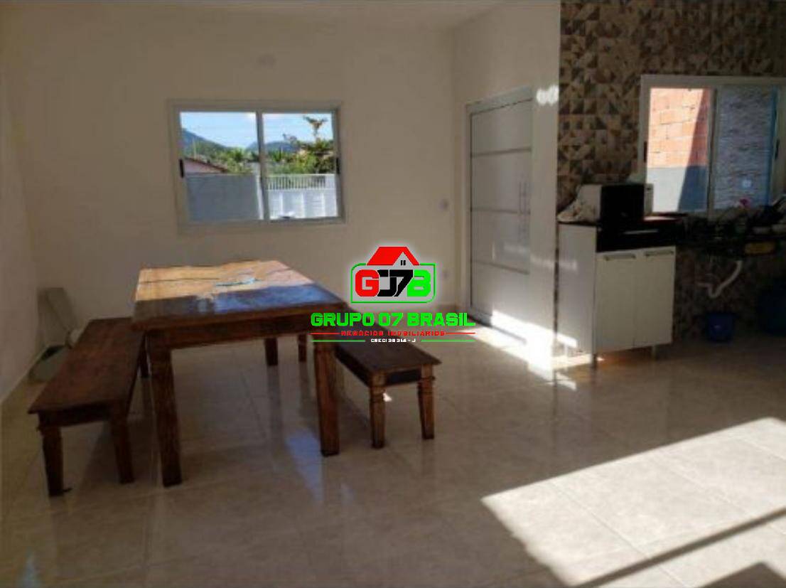 Casa à venda com 3 quartos, 105m² - Foto 1