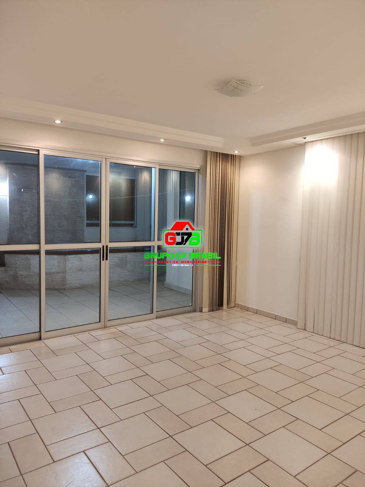 Apartamento à venda com 3 quartos, 240m² - Foto 13