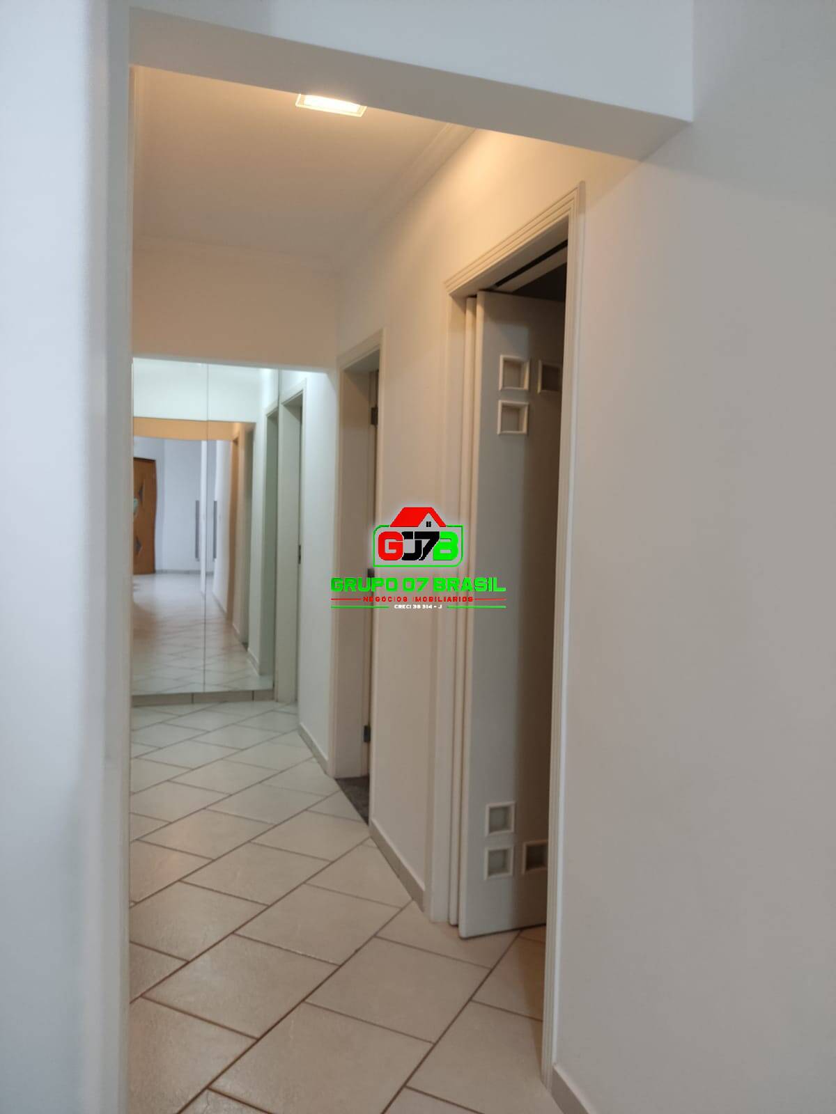 Apartamento à venda com 3 quartos, 240m² - Foto 28