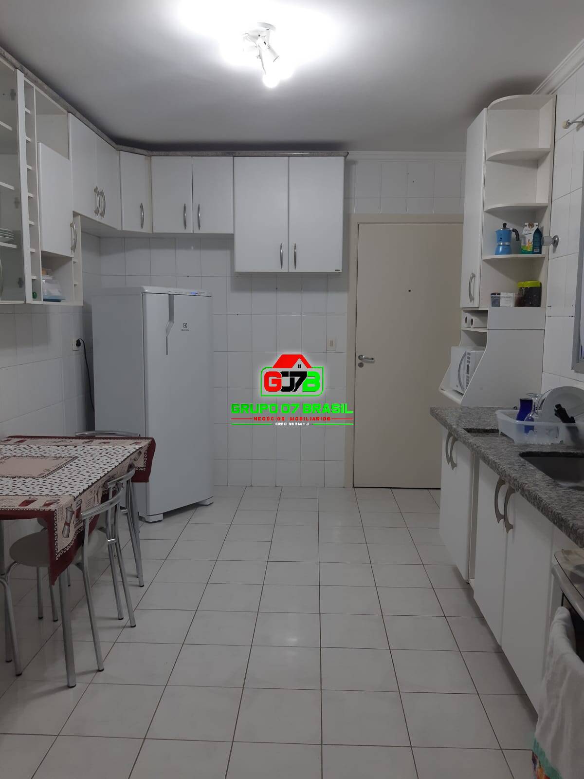 Apartamento à venda com 3 quartos, 240m² - Foto 47