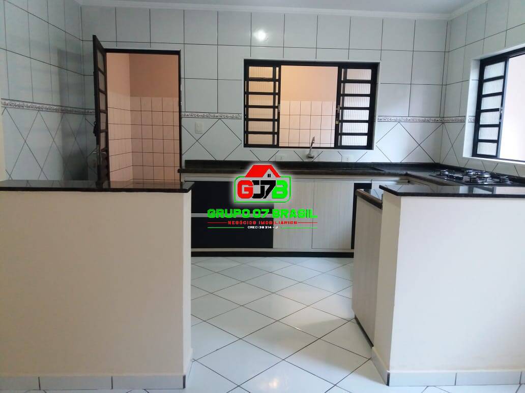 Sobrado à venda com 4 quartos, 173m² - Foto 1