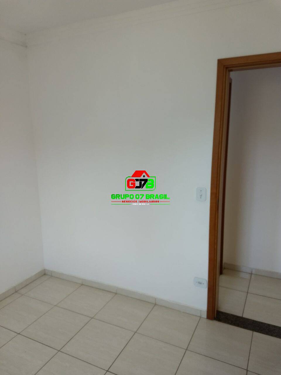 Apartamento à venda com 2 quartos, 58m² - Foto 3