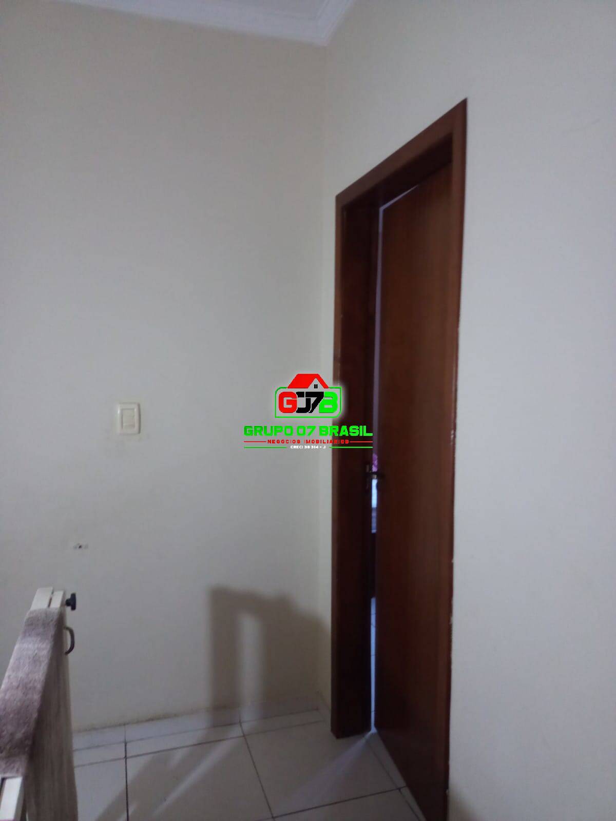 Casa à venda com 3 quartos, 200m² - Foto 11