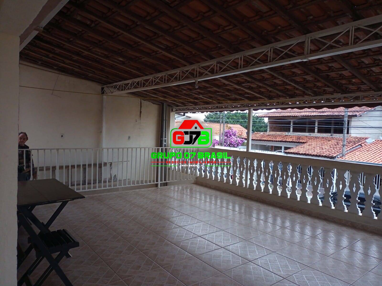 Casa à venda com 3 quartos, 200m² - Foto 2