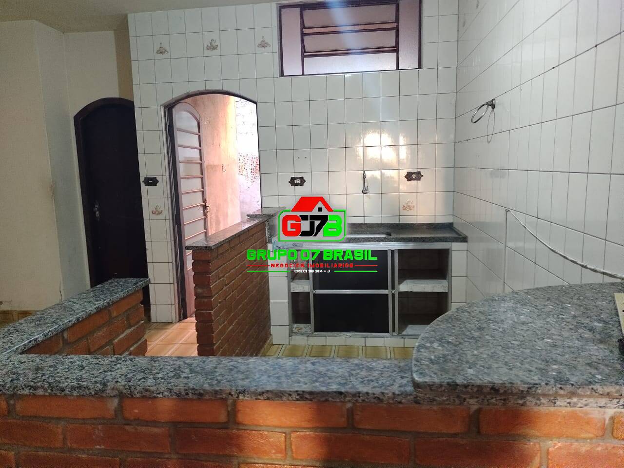 Casa à venda com 2 quartos, 90m² - Foto 1