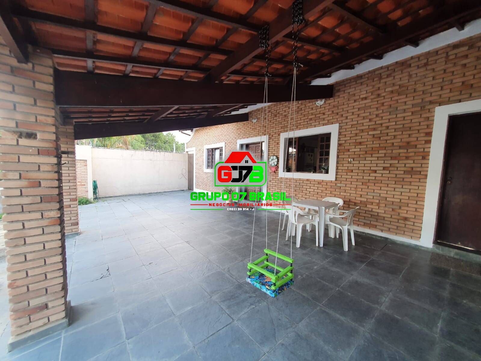 Casa de Condomínio à venda com 3 quartos, 150m² - Foto 2