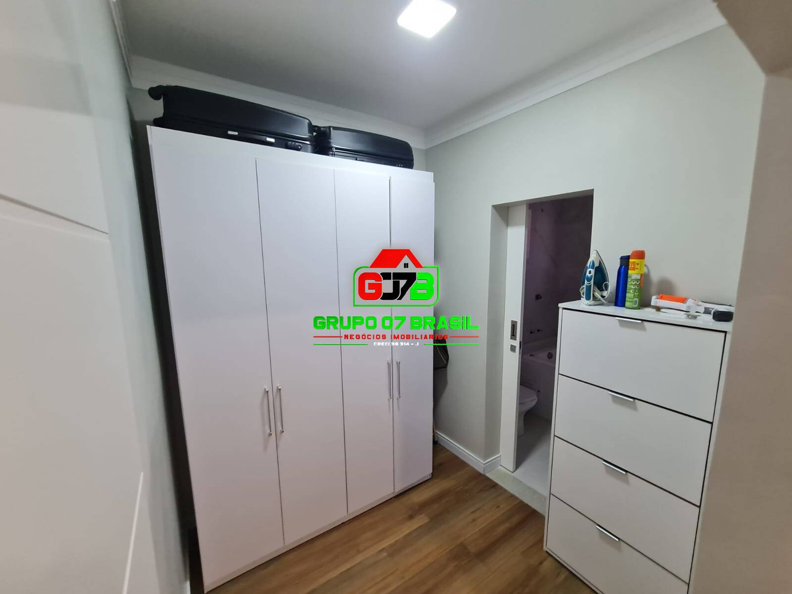 Casa à venda e aluguel com 3 quartos, 240m² - Foto 17