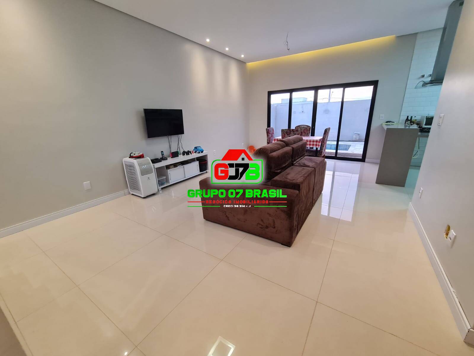 Casa à venda e aluguel com 3 quartos, 240m² - Foto 23