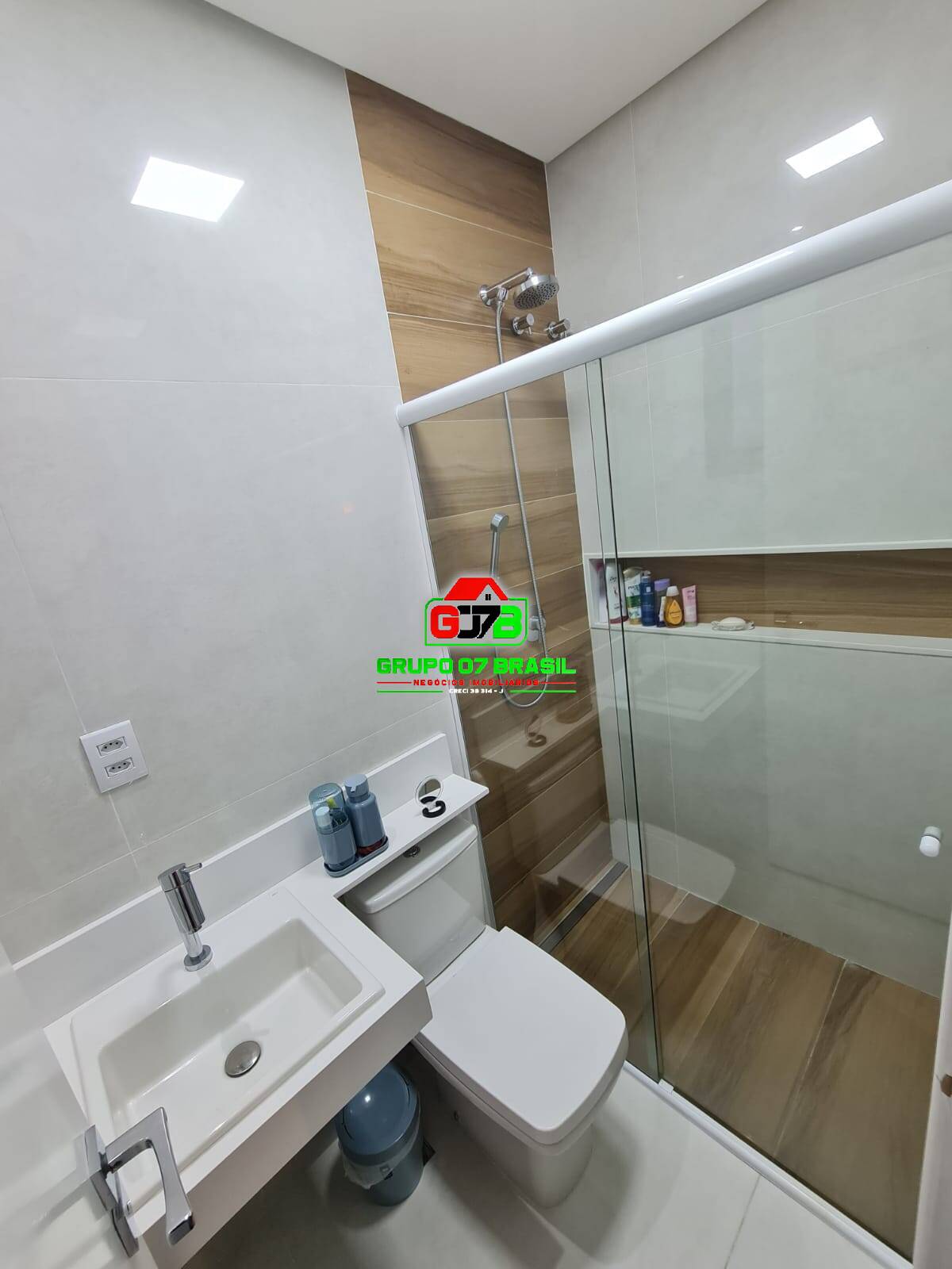 Casa à venda e aluguel com 3 quartos, 240m² - Foto 29