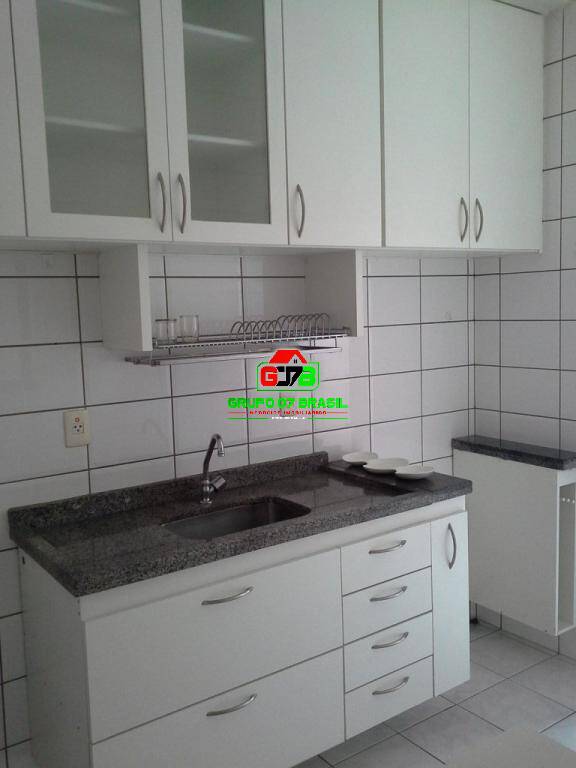 Apartamento à venda e aluguel com 2 quartos, 65m² - Foto 4