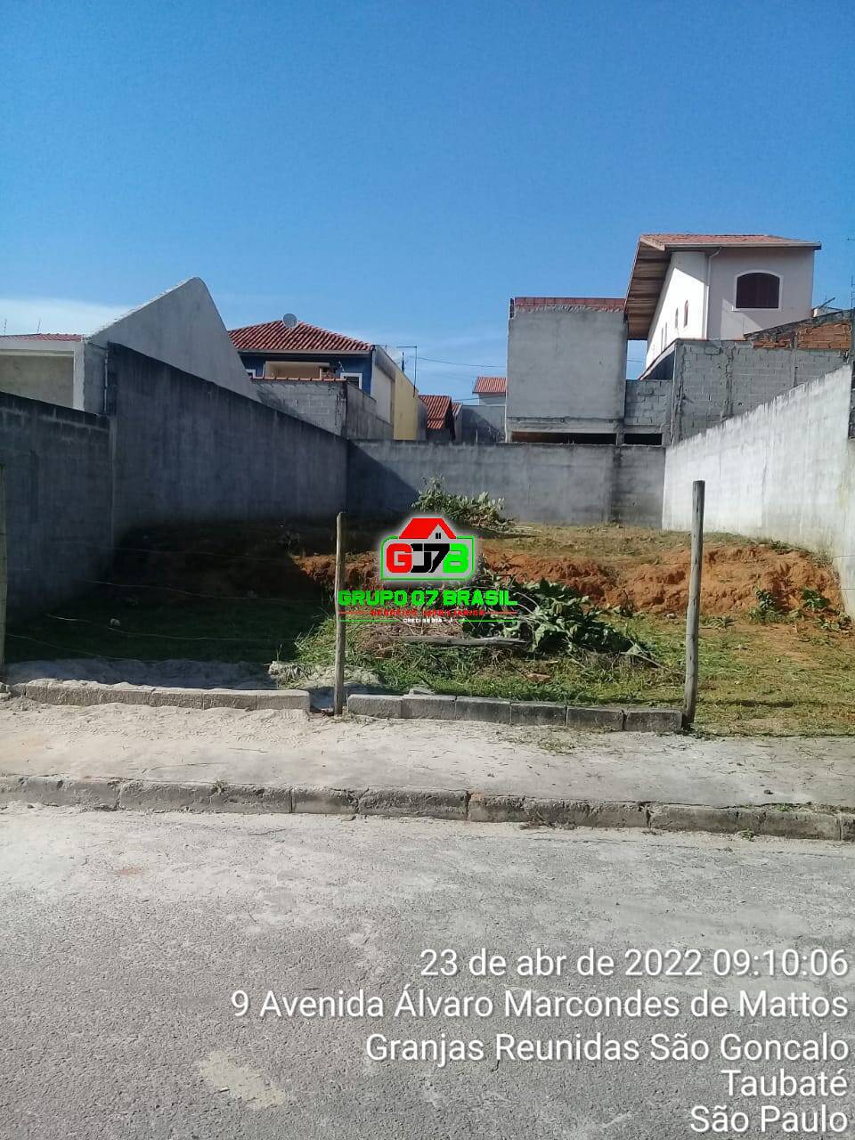 Terreno à venda, 250m² - Foto 1