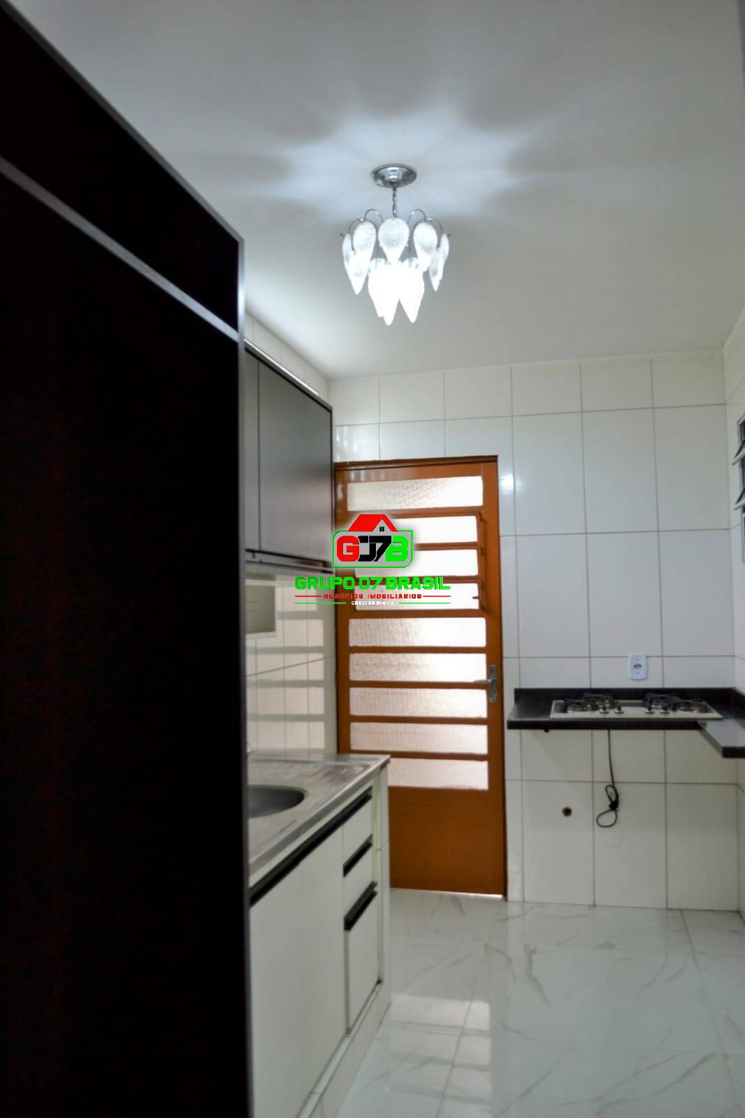 Casa à venda com 3 quartos, 80m² - Foto 2