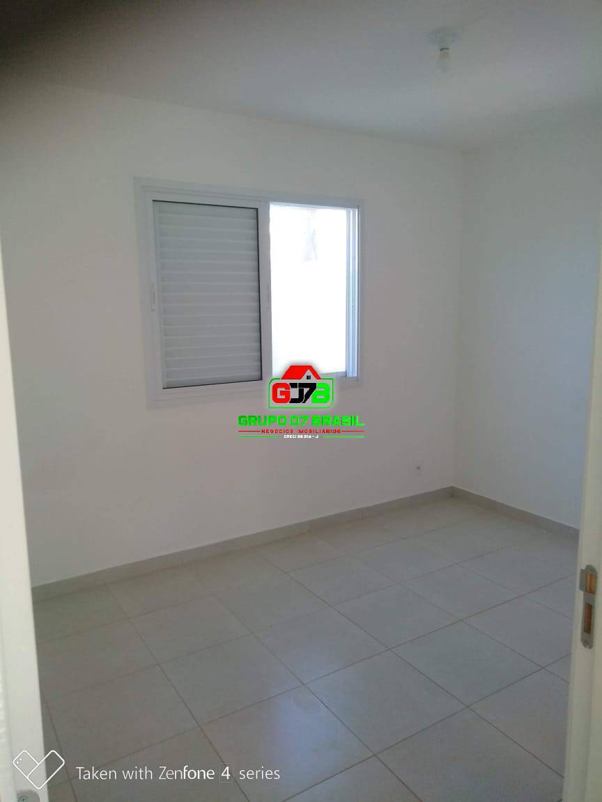 Apartamento à venda com 3 quartos, 80m² - Foto 4