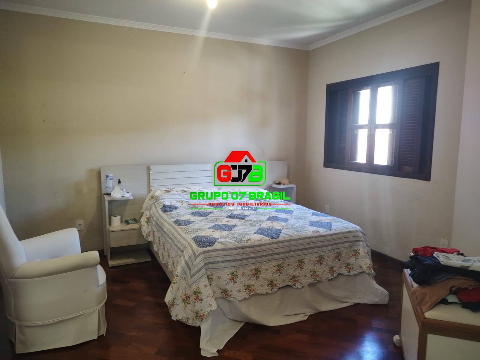 Casa à venda com 4 quartos, 250m² - Foto 14