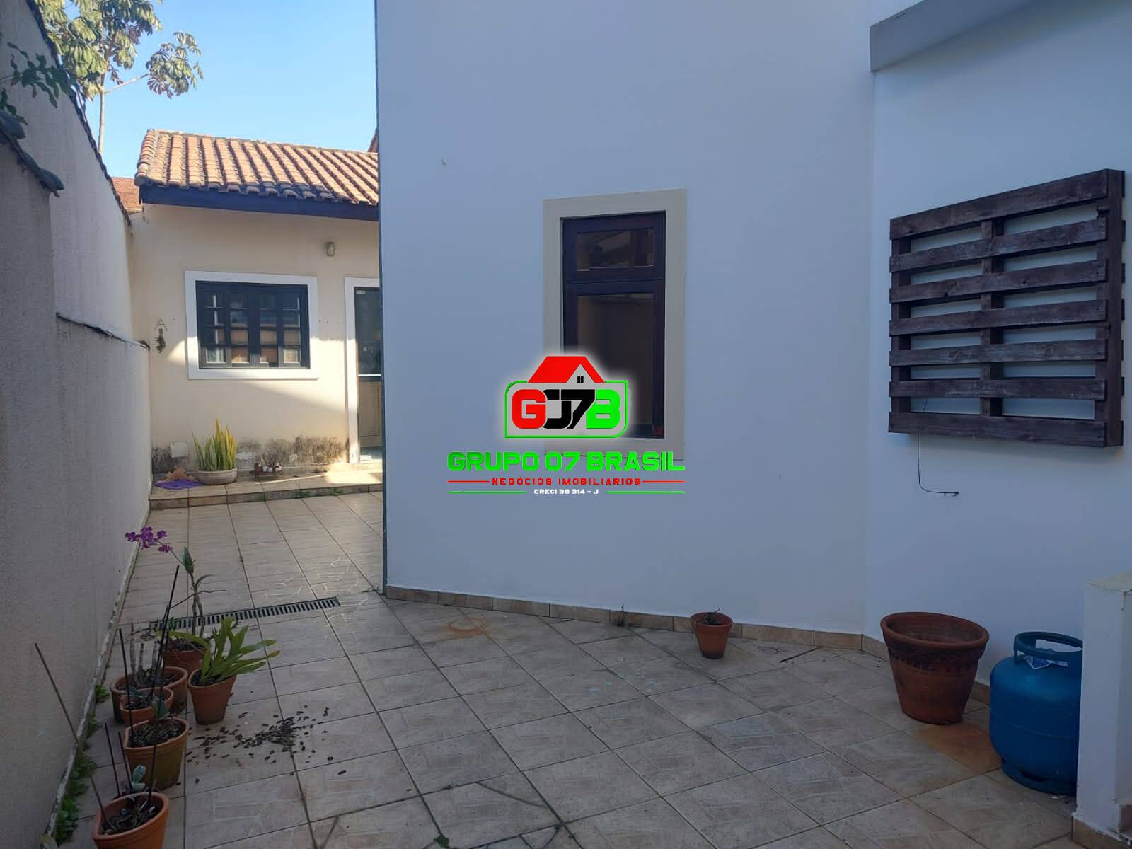 Casa à venda com 4 quartos, 250m² - Foto 37