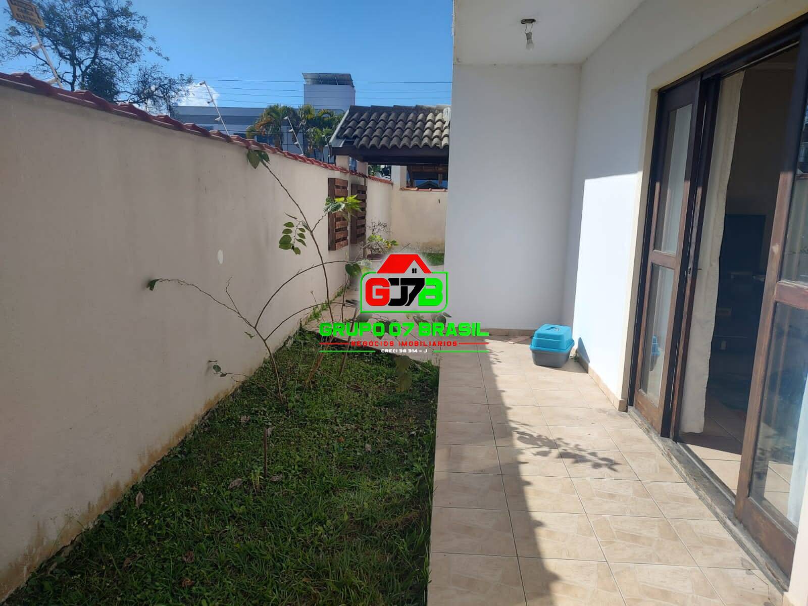 Casa à venda com 4 quartos, 250m² - Foto 34