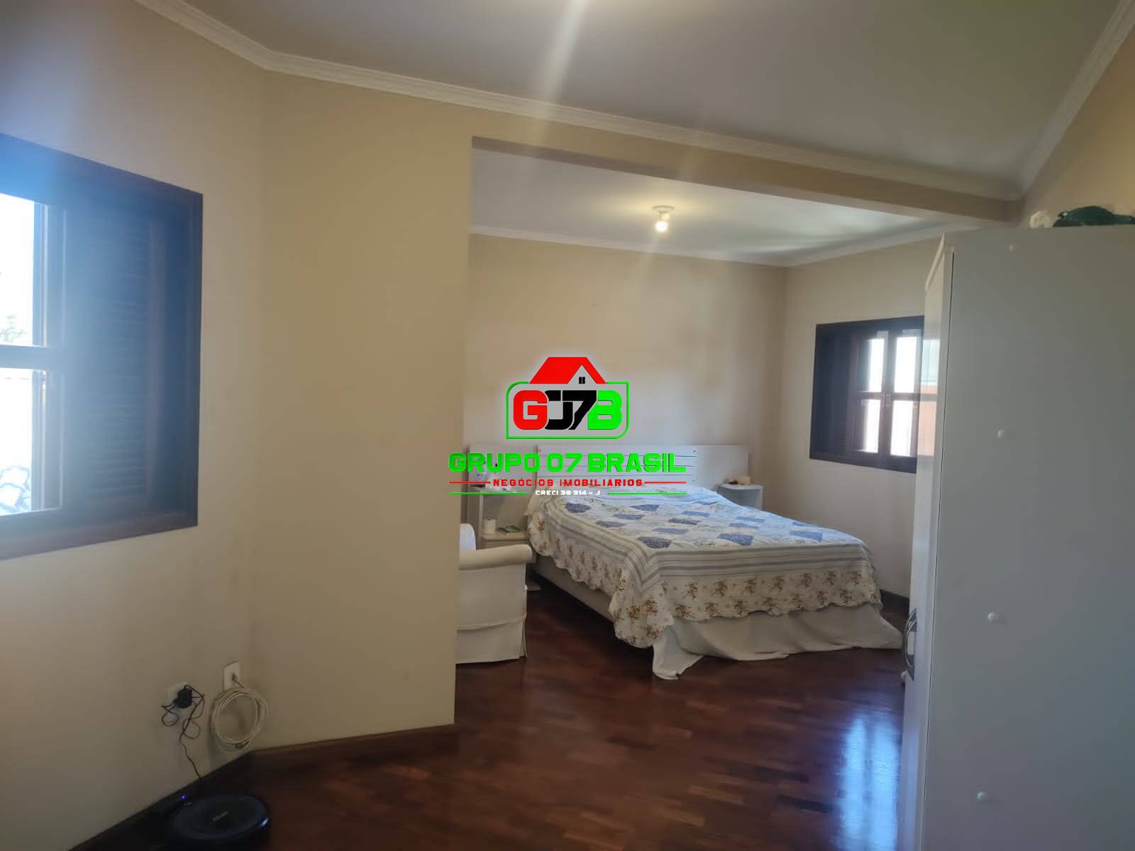 Casa à venda com 4 quartos, 250m² - Foto 44