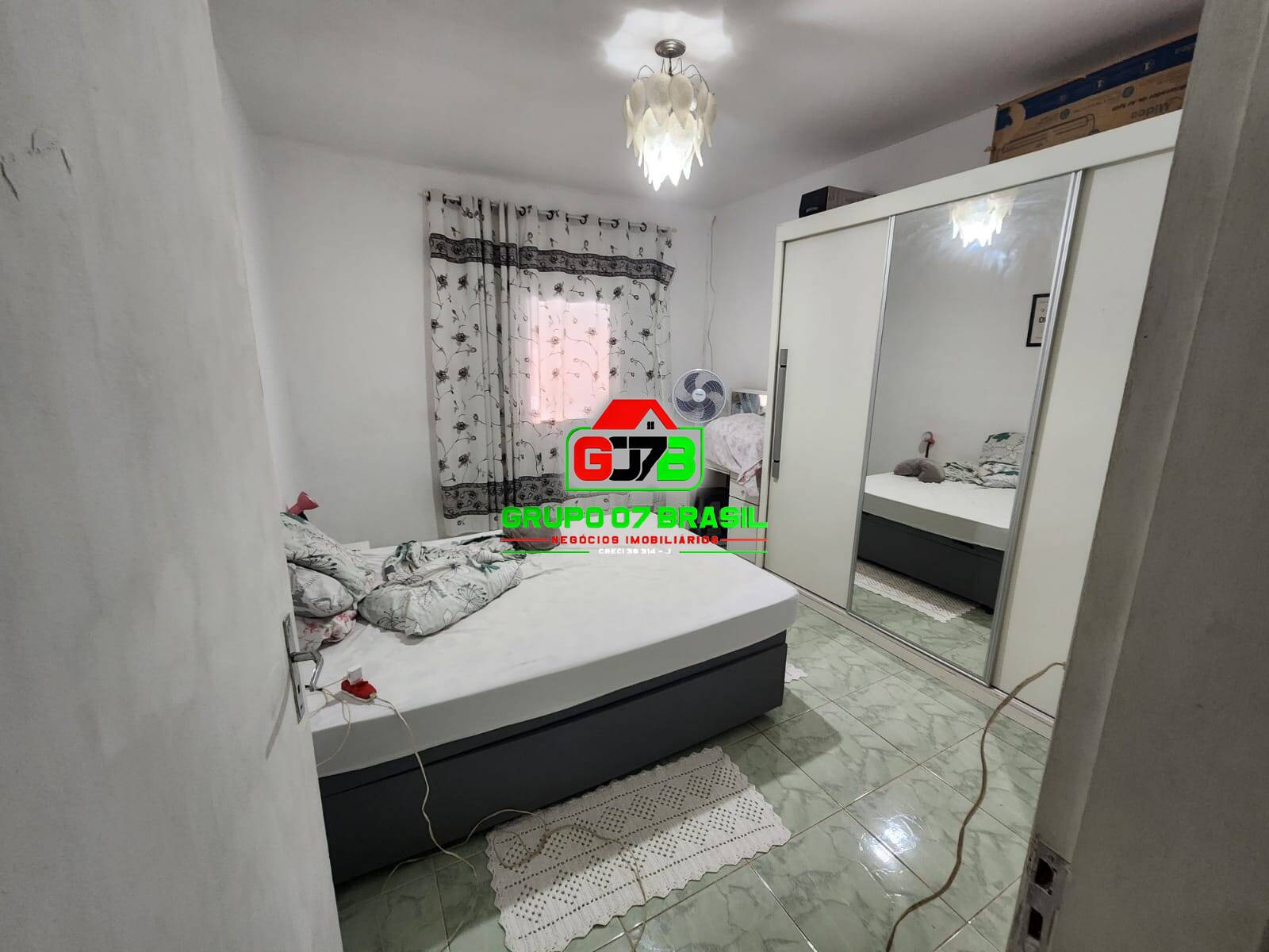 Casa à venda com 2 quartos, 250m² - Foto 1