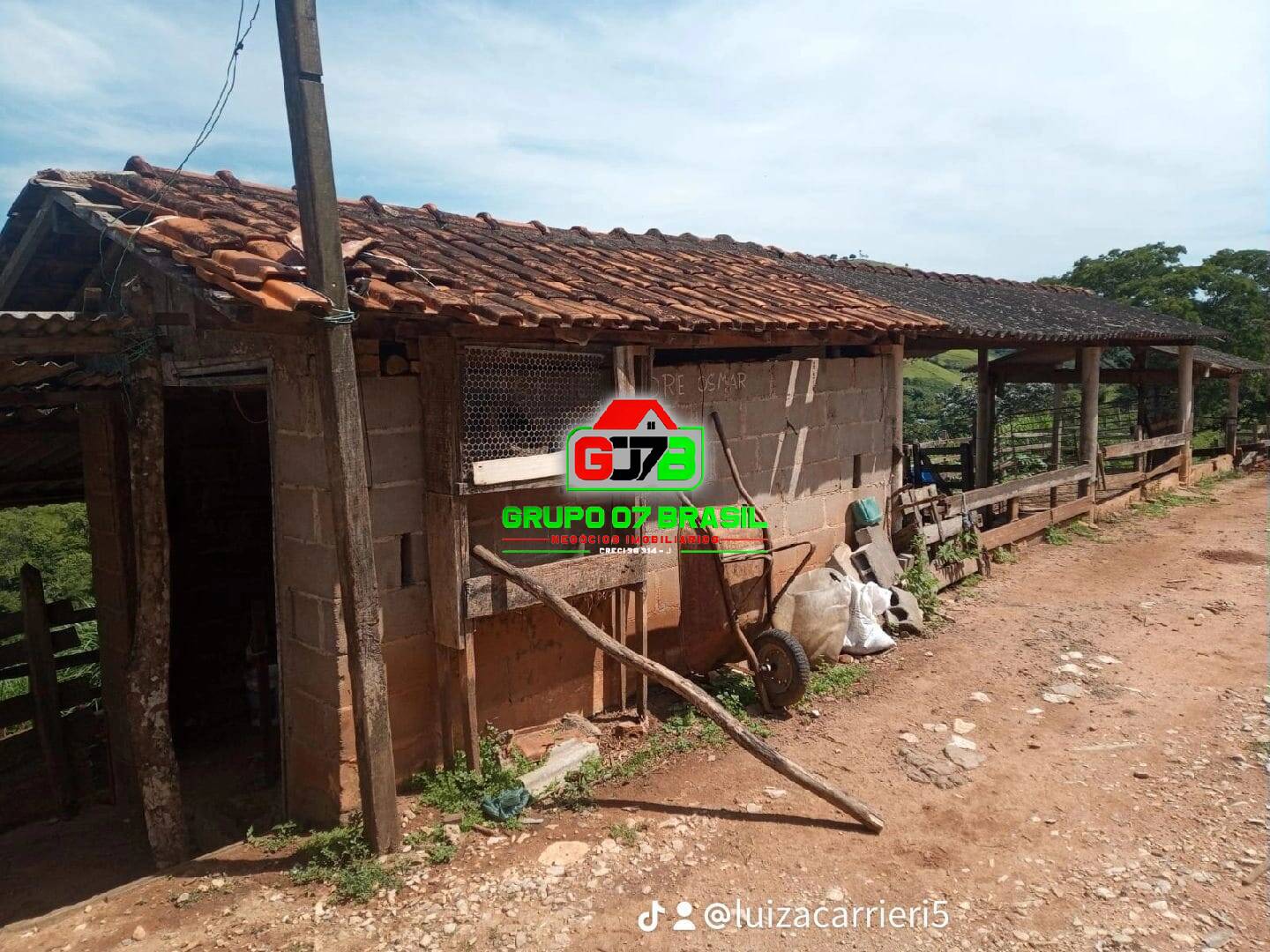 Fazenda à venda com 2 quartos, 80m² - Foto 3