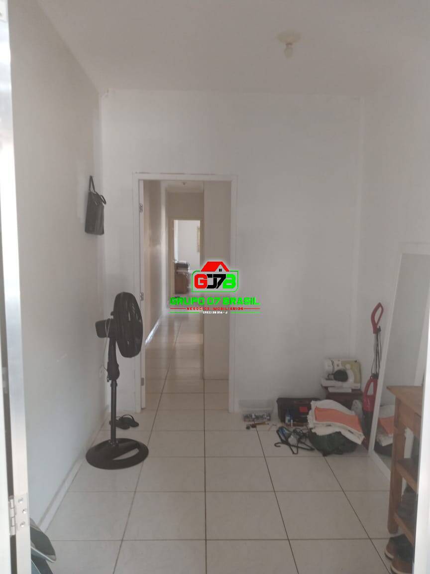 Casa à venda e aluguel com 3 quartos, 140m² - Foto 4