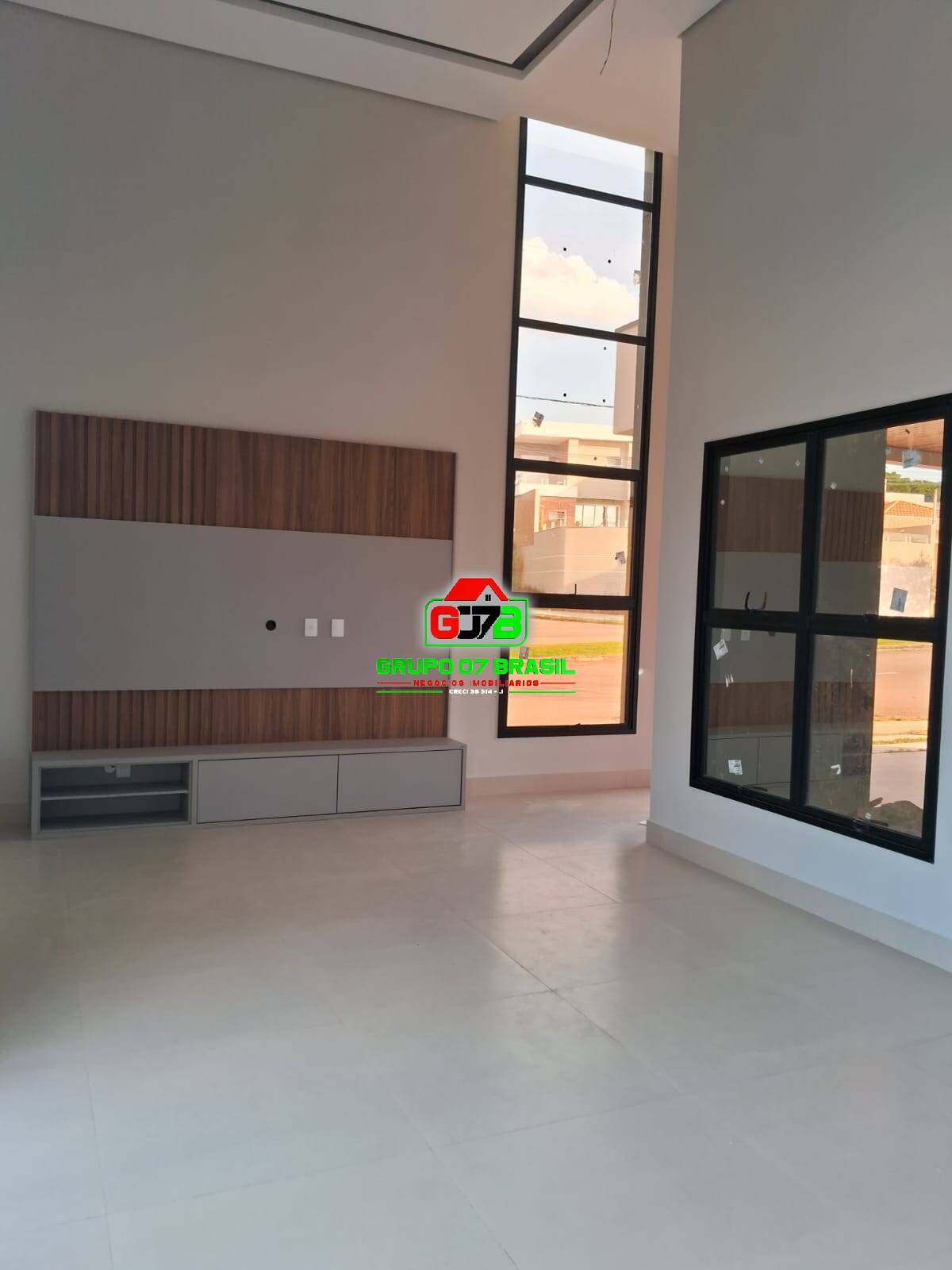 Casa à venda com 3 quartos, 326m² - Foto 4