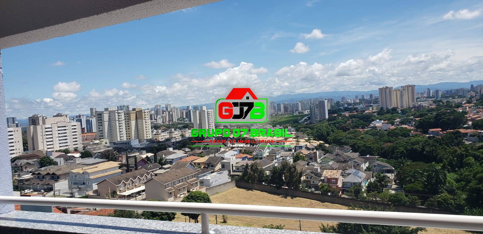 Apartamento à venda com 2 quartos, 61m² - Foto 1