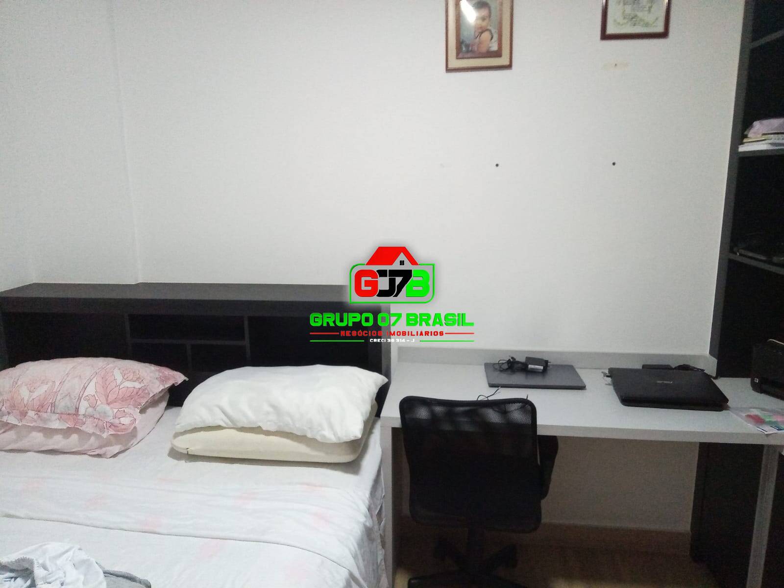 Apartamento à venda com 3 quartos, 92m² - Foto 2